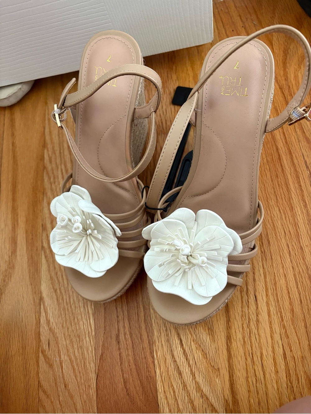 *NEVER BEEN WORN!* Time and Tru Beige Floral Wedge Sandals